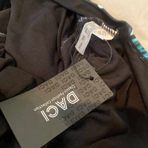 Daci Women's Tropical Green Leafs (Black/Green) Style Swimsuit Size 16W - Picture 3 of 4